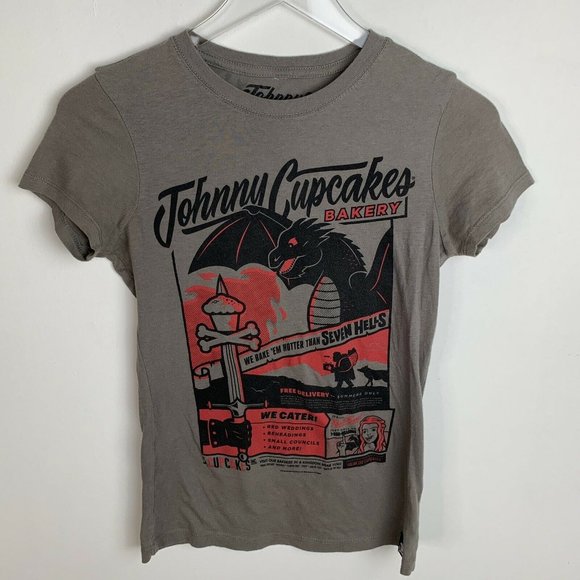 Johnny Cupcakes Tops - Johnny Cupcake Medievel Bakery Tshirt Tee